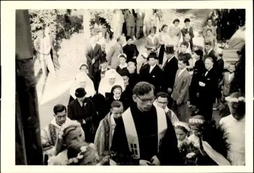 Foto Ak Bermatingen im Bodenseekreis, Priester-Primiz, ca. 1958, Prozession