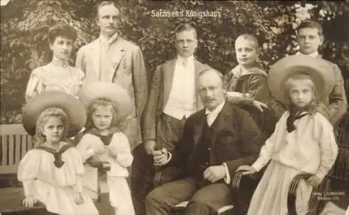 Ak König Friedrich August III. von Sachsen mit Familie