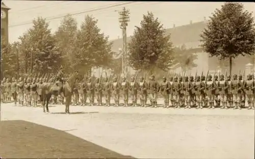Foto Ak Deutsche Soldaten in Uniformen, Reiter