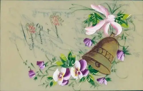 Zelluloid Ak Kitsch, Glocken, Schleife, Stiefmütterchen