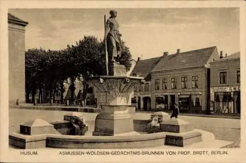 Ak Husum in Nordfriesland, Asmussen-Woldsen-Gedächtnis-Brunnen, Geschäfte