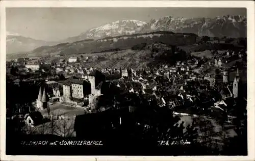 Foto Ak Feldkirch Vorarlberg, Gesamtansicht, Schweizer Berge