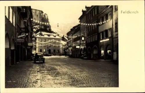 Ak Feldkirch Vorarlberg, Straßenpartie, Festschmuck