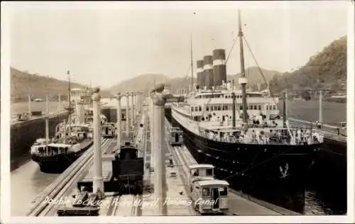 Ak Panama Canal, Double Lockage, Pedro Miguel, Schiffe