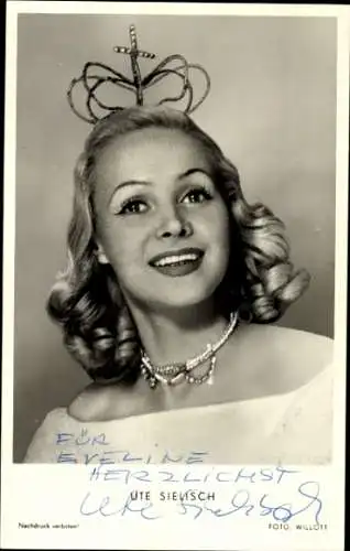 Ak Schauspielerin Ute Sielisch, Portrait, Autogramm