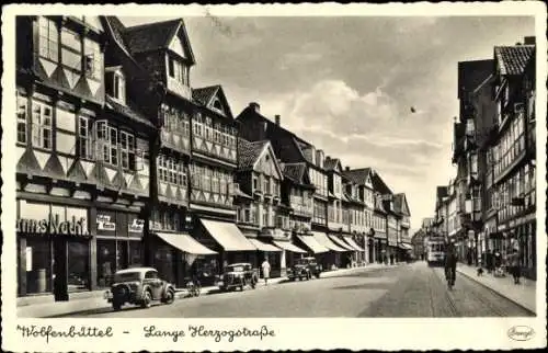 Ak Wolfenbüttel in Niedersachsen, Lange Herzogstraße, Straßenbahn, Radfahrer, Passanten