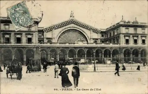 Ak Paris, Gare de l'Est, Ostbahnhof, Eingang, Passanten