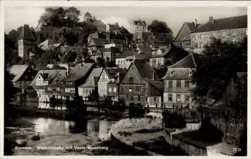 Ak Kronach im Frankenwald Bayern, Wasserstraße mit Veste Rosenberg