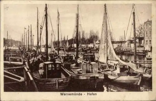 Ak Ostseebad Warnemünde Rostock, Hafen