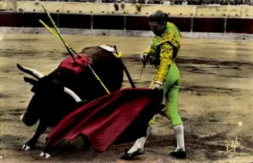 Ak Toulouse, Arenas du Soleil d'Or, Ein Pass von links von Matador Jumillano