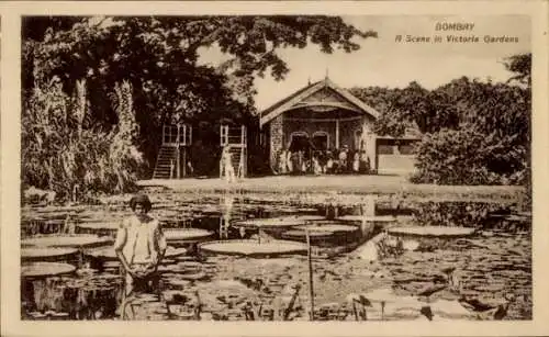 Ak Mumbai Bombay Indien, Szene in Victoria Gardens
