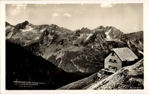 Ak Oberstdorf im Oberallgäu, Waltenbergerhaus a. d. Mädelegabel