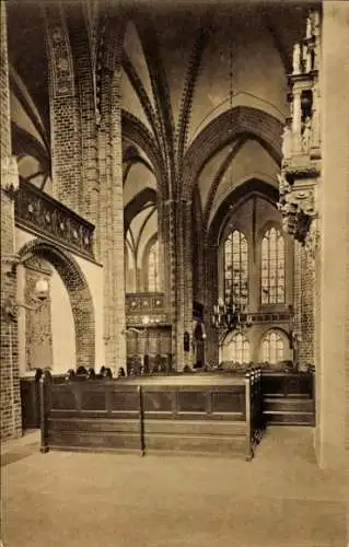 Ak Lüneburg in Niedersachsen, St. Johanniskirche, Querblick gegen den Hauptchor von Norden n. Süden