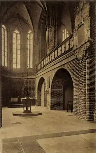 Ak Lüneburg in Niedersachsen, St. Johanniskirche, Taufkapelle im nördl. Seitenschiff, Altar