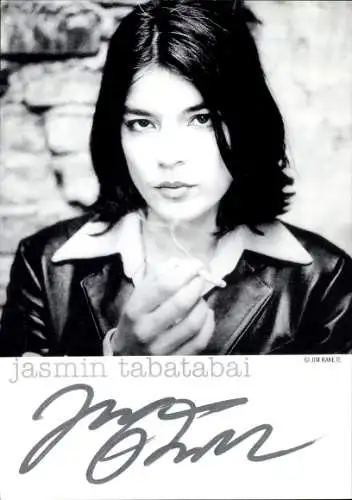 Ak Schauspielerin Jasmin Tabatabai, Portrait, Autogramm