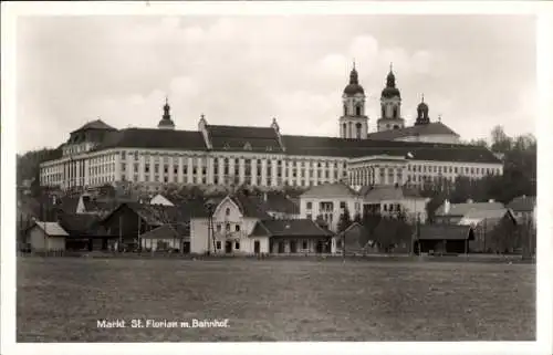 Ak Markt St. Florian Oberösterreich, Stift St. Florian, Kloster, Bahnhof, Klosterkirche