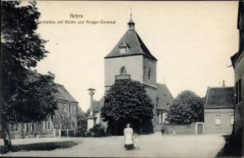 Ak Nebra an der Unstrut, Marktplatz, Kirche, Kriegerdenkmal
