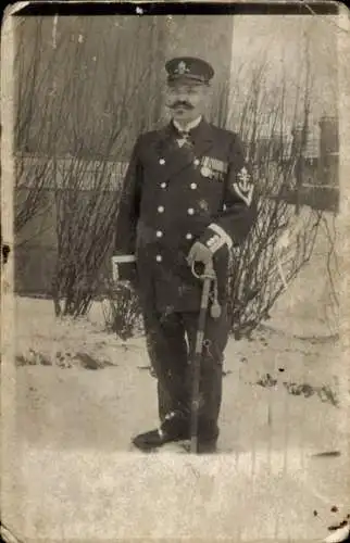 Foto Ak Deutscher Soldat in Uniform, Seemann, Kaiserliche Marine 1. Werft Division 4. Komp.