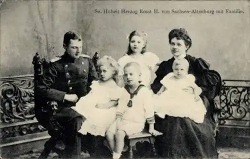 Ak Herzog Ernst II. von Sachsen Altenburg mit Familie