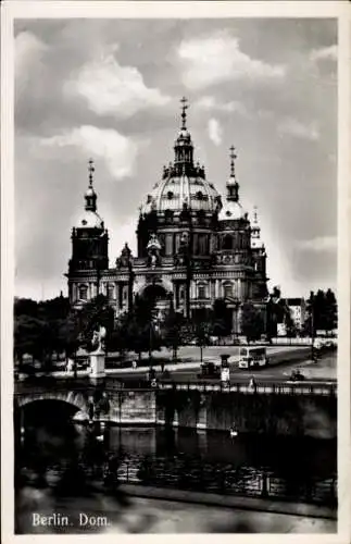 Ak Berlin Mitte, Dom