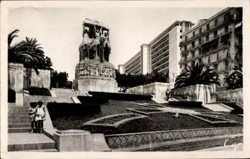Ak Algier Alger Algerien, Vue sur le Monument aux Morts de la Ville d'Alger, Bureaux du Gouvernement