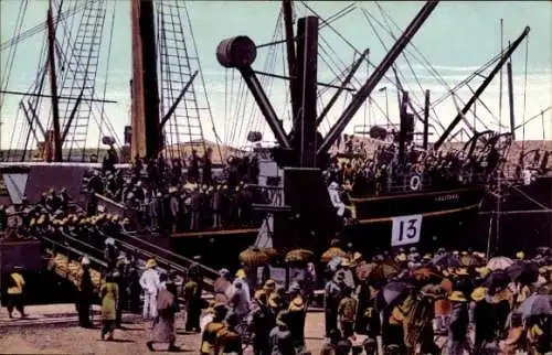 Ak Mumbai Bombay Indien, Hafen, Truppentransporter