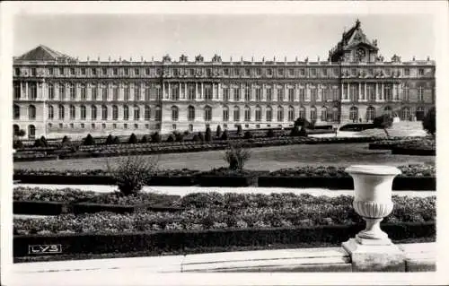 Ak Versailles-Yvelines, Schloss, Fassade des Parks, Les Parterres
