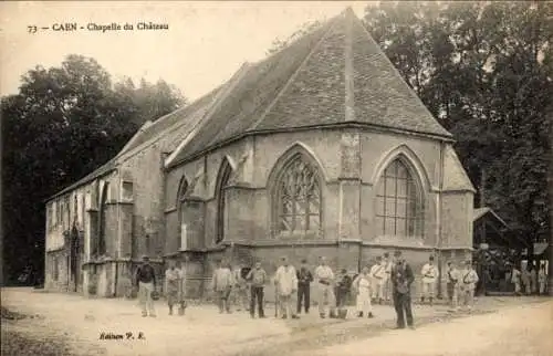 Ak Caen Calvados, Chapelle du Chateau, Männer in Uniform