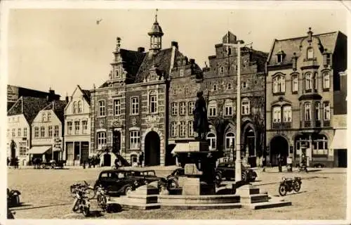 Ak Husum in Nordfriesland, Marktplatz, Rathaus