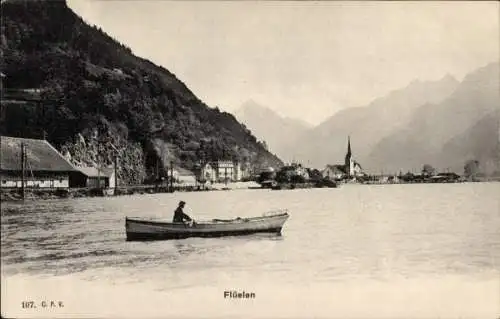Ak Flüelen Kanton Uri Schweiz, Bootspartie, Ort im Hintergrund