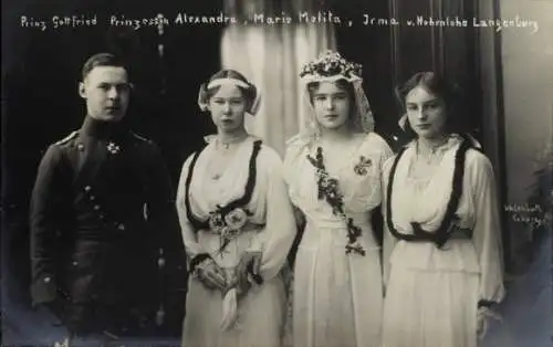 Ak Prinz Gottfried, Alexandra, Marie Melita, Irma, Adel Hohenlohe Langenburg