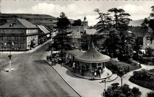 Ak Dassel am Solling, Straßenkreuzung, Kiosk