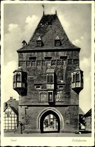 Ak Soest, Blick durch das Osthofentor in den Ort