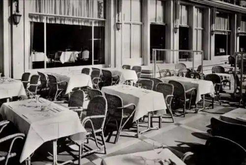 Ak Arnhem Gelderland Niederlande, Café Restaurant Royal, Willemsplein