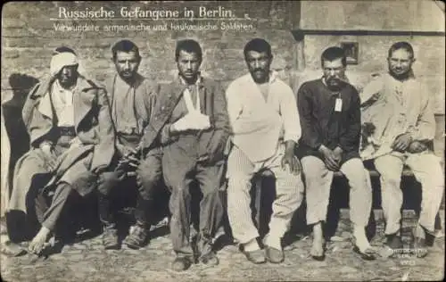 Ak Russische Kriegsgefangene in Berlin, Verwundete armenische und kaukasische Soldaten, PH 2713