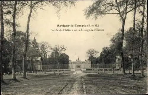 Ak Savigny le Temple Seine et Marne, Fassade des Chateau de La Grange-la-Prevotee