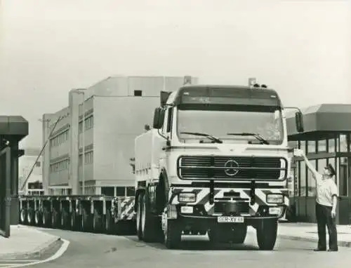 Foto Auto, Mercedes-Benz, Schwerlastzugmaschine