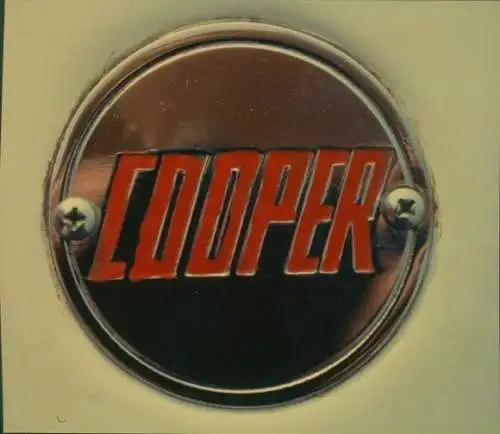 Foto Auto, Schild mit Aufschrift Cooper