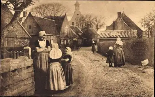 Ak Zeeland Niederlande, Dorfbewohner, Niederländische Tracht, Straße, Häuser