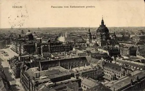 Ak Berlin Mitte, Blick vom Rathausturm, Schloss, Dom