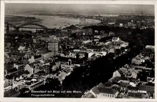 Ak Düsseldorf am Rhein, Totalansicht, Fliegeraufnahme