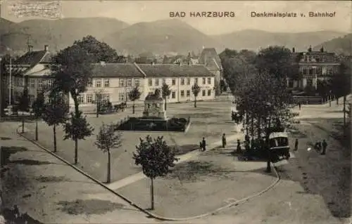 Ak Bad Harzburg am Harz, Denkmalplatz vor Bahnhof, Löwenskulptur