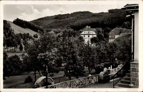 Ak Benignengrün Wurzbach in Thüringen, Blick zu einer Pension
