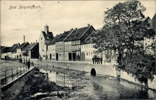 Ak Bad Salzdetfurth in Niedersachsen, Blick auf die Lamme, Häuserreihe