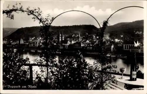 Ak Boppard am Rhein, Teilansicht, Weinflasche, Weinglas