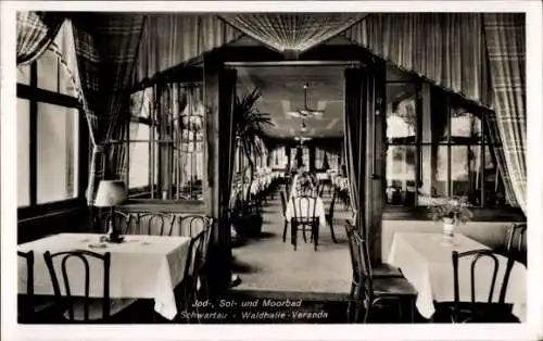 Ak Bad Schwartau in Holstein, Die Waldhalle, Veranda, Innenansicht