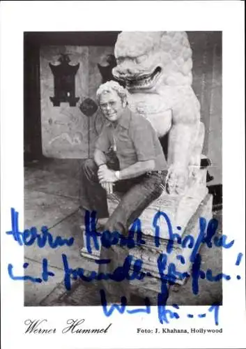 Ak Schauspieler Werner Hummel, Löwenfigur, Portrait, Autogramm