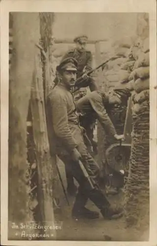 Foto Ak Argonnen, Deutsche Soldaten in Uniformen im Schützengraben, I WK