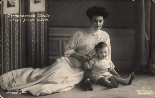 Ak Kronprinzessin Cecilie von Preußen mit dem Prinzen Wilhelm