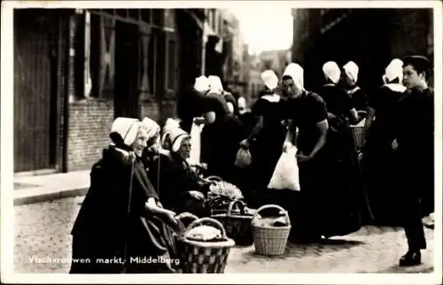 Ak Middelburg Zeeland Niederlande, Markt, Niederländische Tracht